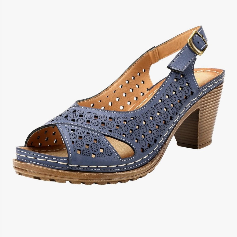 Chic Navy Slingback Heels